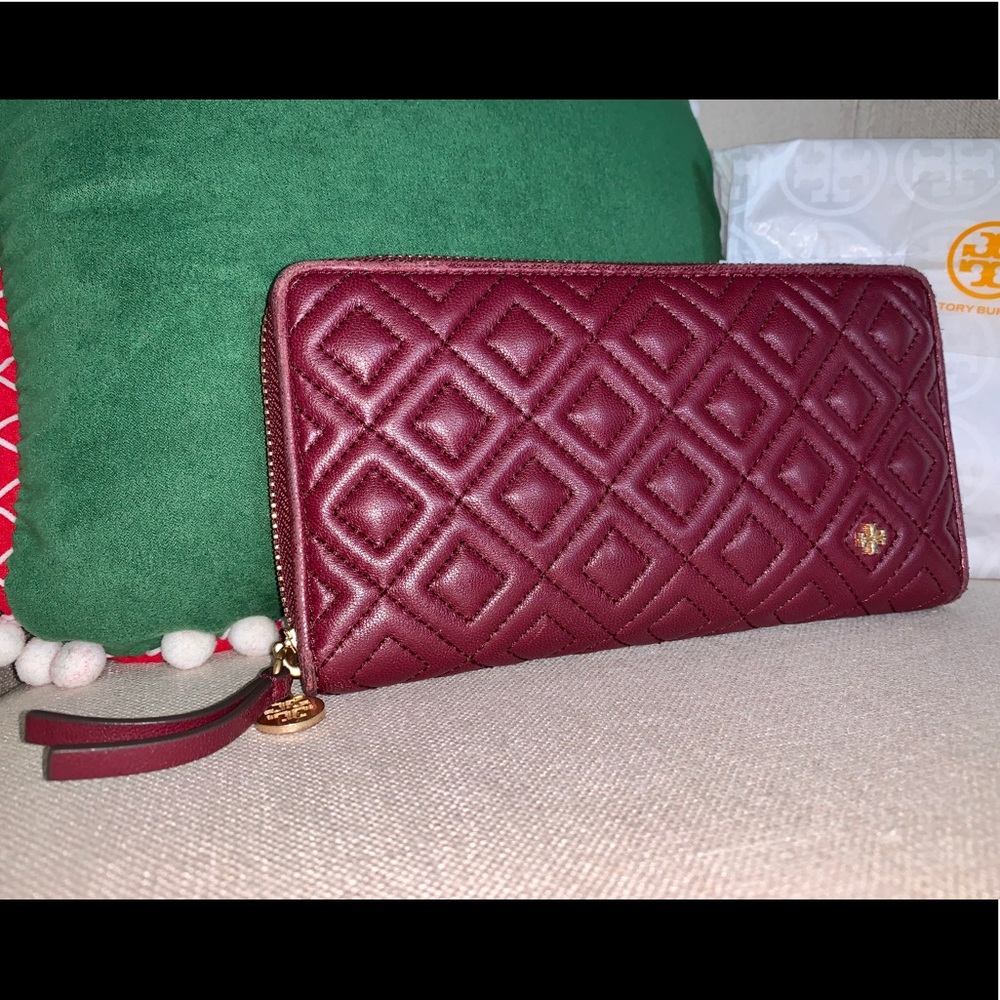 HP🎉 TORY BURCH Fleming Zip Continental Leather Wallet